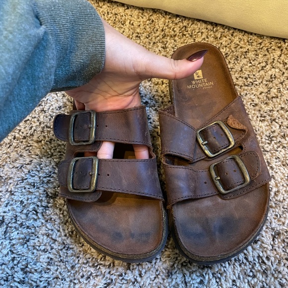 White Mountain leather sandals - Picture 2 of 4